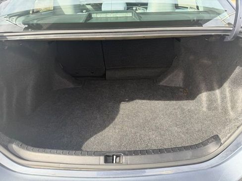 Used 2015 Toyota Corolla LE image 25