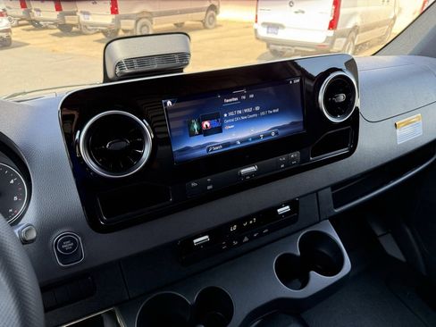 New 2025 Mercedes-Benz Sprinter 2500 image 23