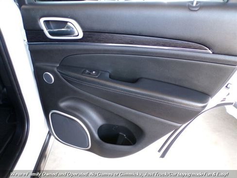 Used 2020 Jeep Grand Cherokee Summit AWD/4WD image 24