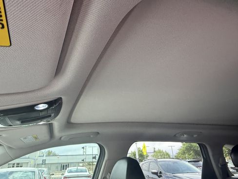 Used 2025 Kia Sorento S w/ Panoramic Sunroof Package FWD image 12