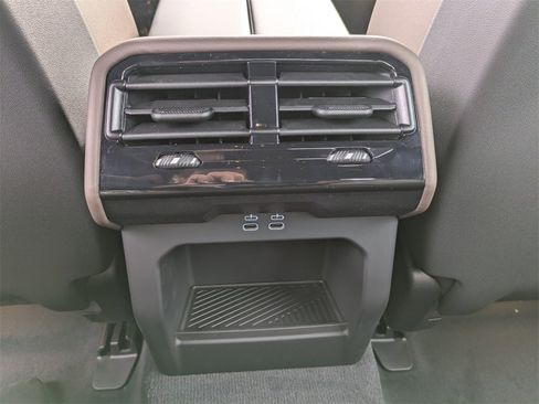 New 2026 BMW 530i xDrive 530i xDrive w/ M Sport Package image 31