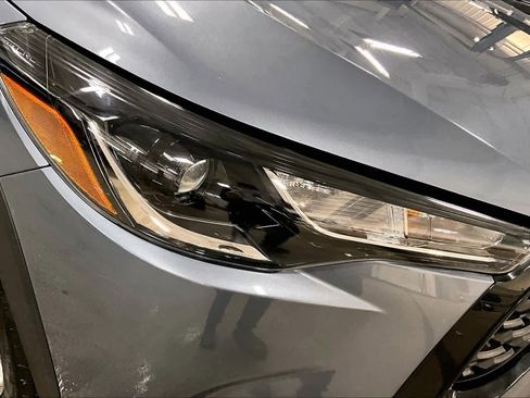 Used 2022 Toyota Corolla Cross LE w/ Moonroof Package image 28