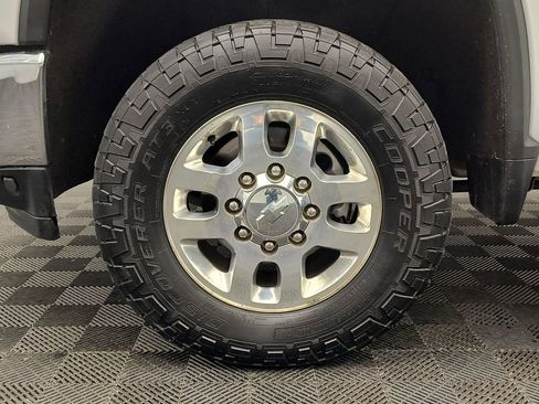 Used 2020 Chevrolet Silverado 3500 LTZ w/ LTZ Premium Package AWD/4WD image 11
