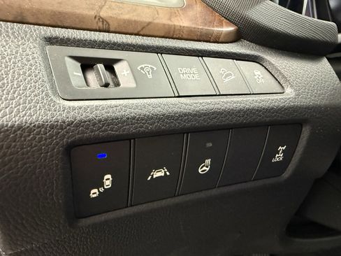 Used 2018 Hyundai Santa Fe Sport w/ 2.0T Ultimate Tech Package 05 image 17