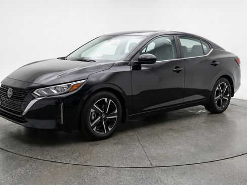 Used 2025 Nissan Sentra SV FWD image 3