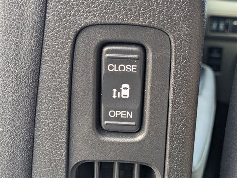 Used 2023 Honda Odyssey Touring image 22