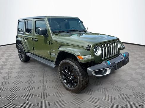 Used 2023 Jeep Wrangler Unlimited Sahara w/ Cold Weather Group AWD/4WD image 4
