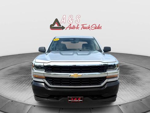 Used 2017 Chevrolet Silverado 1500 W/T AWD/4WD image 2