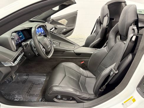 Used 2023 Chevrolet Corvette Stingray Premium Conv w/ Battery Protection Package RWD image 14