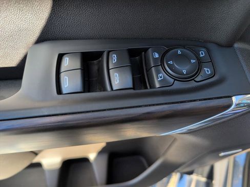 Used 2021 GMC Sierra 1500 SLT w/ SLT Premium Plus Package image 17