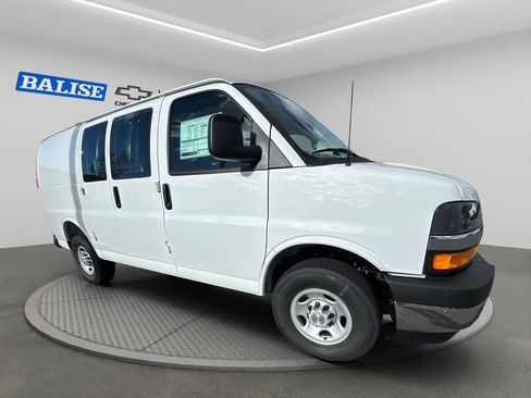 New 2025 Chevrolet Express 2500 w/ Driver Convenience Package image 24