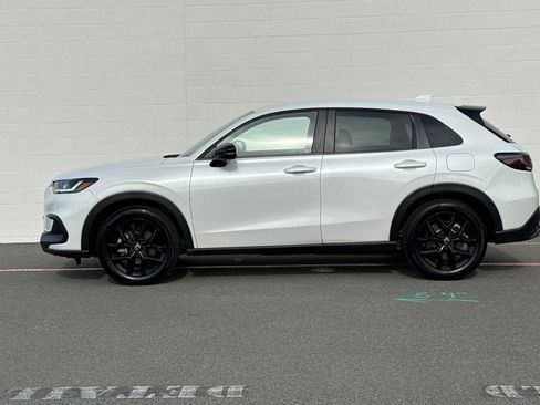 Used 2025 Honda HR-V Sport image 2