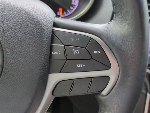 Used 2019 Jeep Grand Cherokee Altitude image 23