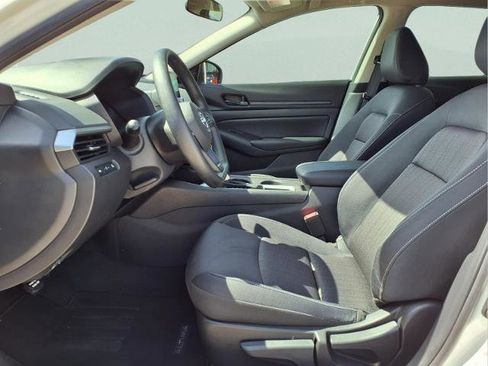 Certified 2025 Nissan Altima 2.5 S image 11