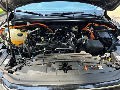 Used 2025 Ford Escape SE w/ PHEV Premium Package FWD image 25