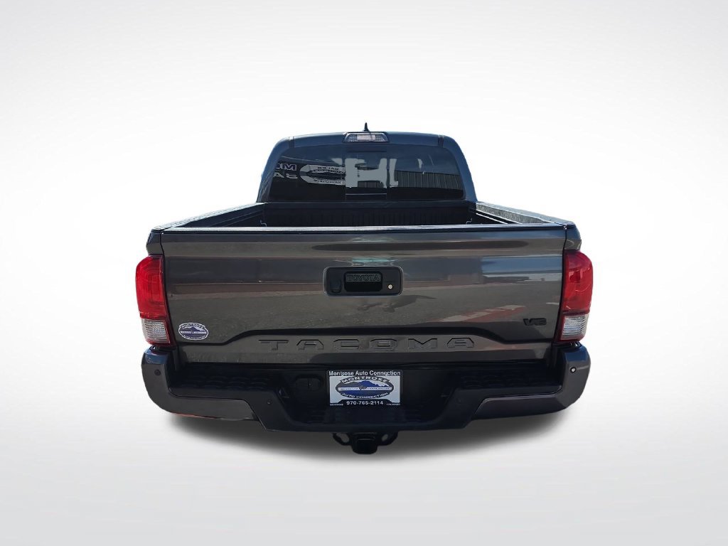 Used 2019 Toyota Tacoma TRD Off-Road w/ Technology Package AWD/4WD image 9
