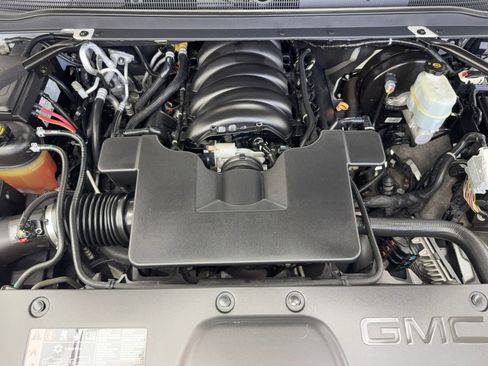 Used 2020 GMC Yukon Denali w/ Denali Premium Package RWD image 57