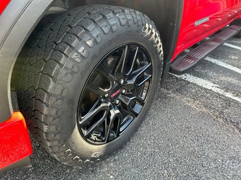 Used 2022 GMC Sierra 1500 Elevation AWD/4WD image 9