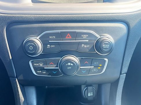 Used 2023 Dodge Charger SXT w/ Blacktop Package image 15