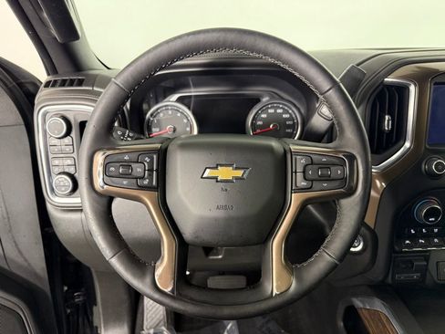 Used 2019 Chevrolet Silverado 1500 High Country w/ Technology Package AWD/4WD image 23