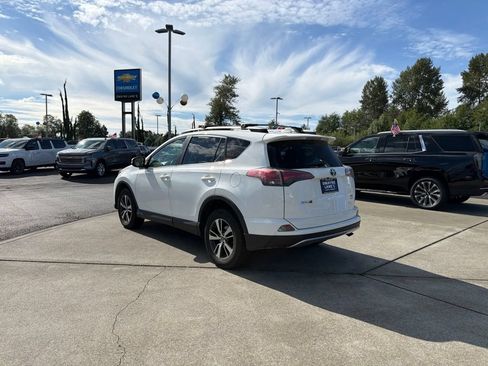 Used 2017 Toyota RAV4 XLE w/ All Weather Liner Package AWD/4WD image 3