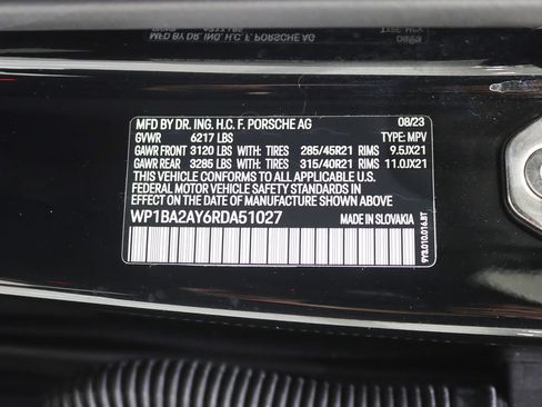 Used 2024 Porsche Cayenne Coupe AWD/4WD image 39