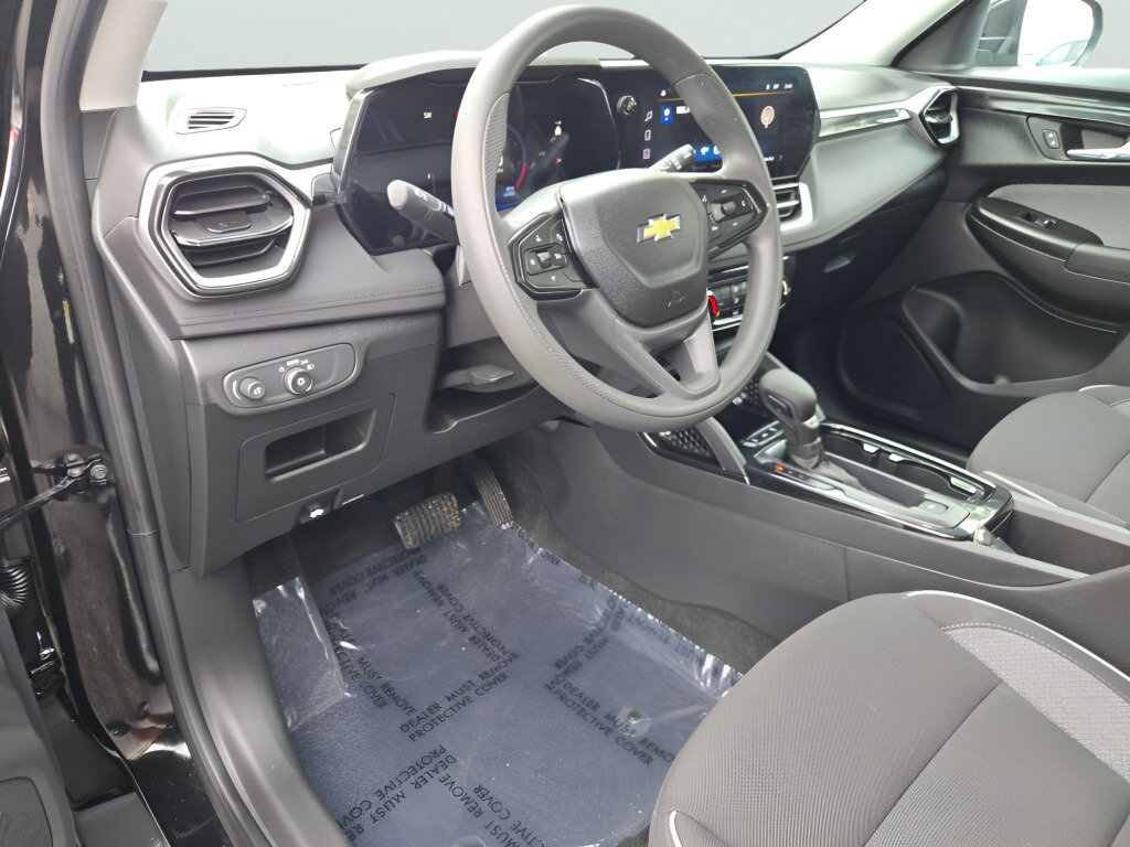 Used 2026 Chevrolet TrailBlazer LT FWD image 24