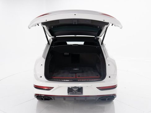 Certified 2025 Bentley Bentayga image 46