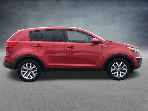 Used 2015 Kia Sportage LX image 9