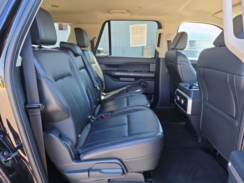 Used 2024 Ford Expedition Max XLT image 16