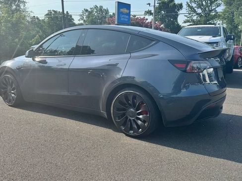 Used 2022 Tesla Model Y Performance AWD/4WD image 6