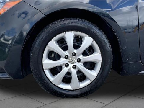 Used 2023 Toyota Corolla LE FWD image 11