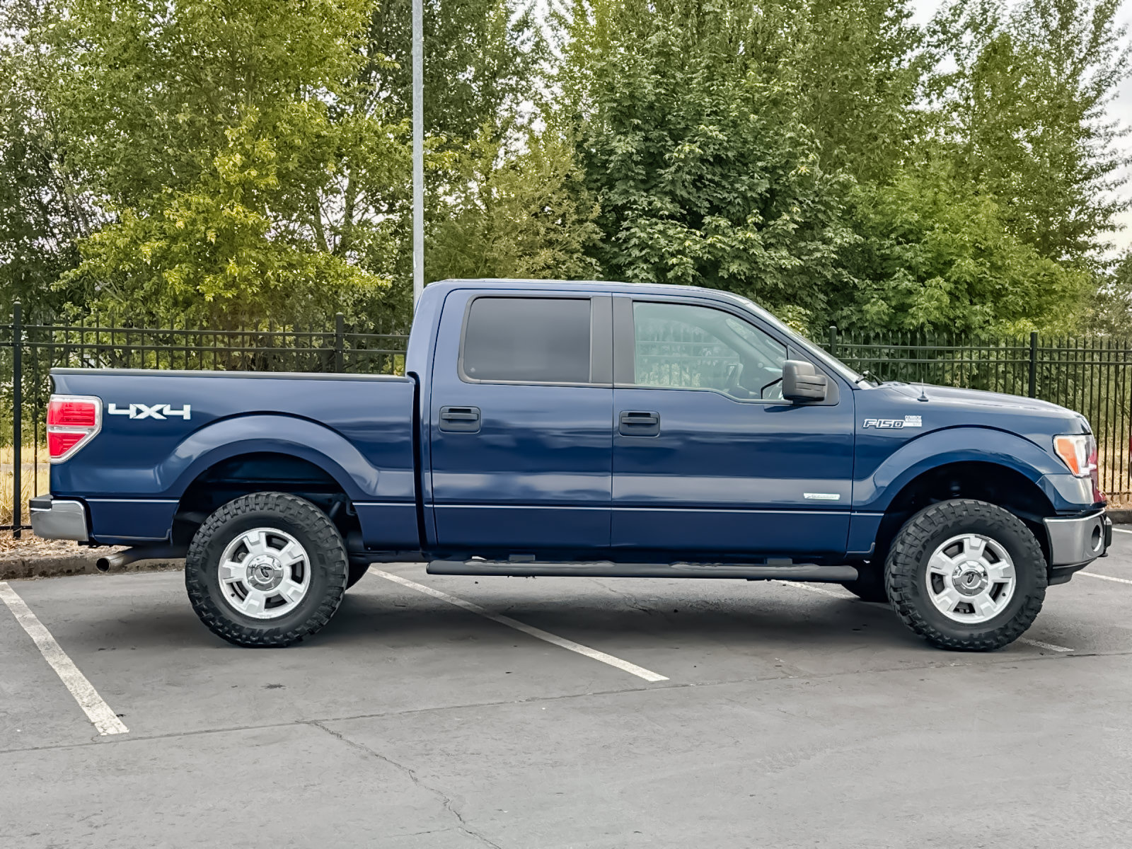 Used 2014 Ford F150 XLT AWD/4WD image 3