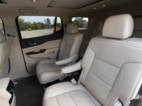 Used 2022 GMC Acadia Denali w/ Denali Ultimate Package image 29