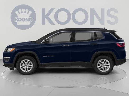 Used 2020 Jeep Compass Latitude w/ Cold Weather Group AWD/4WD image 7