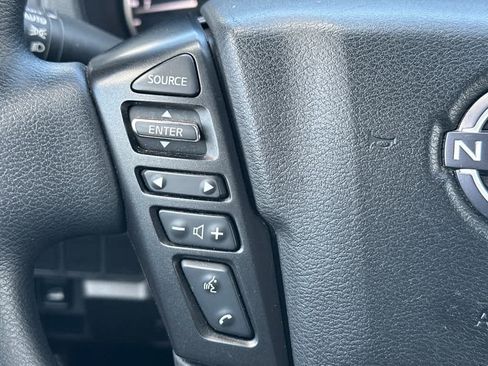Used 2024 Nissan Frontier SV AWD/4WD image 18