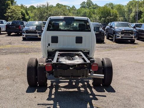 New 2026 RAM 3500 Tradesman AWD/4WD image 4