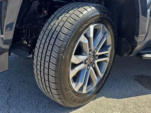 New 2026 Toyota 4Runner Limited AWD/4WD image 34
