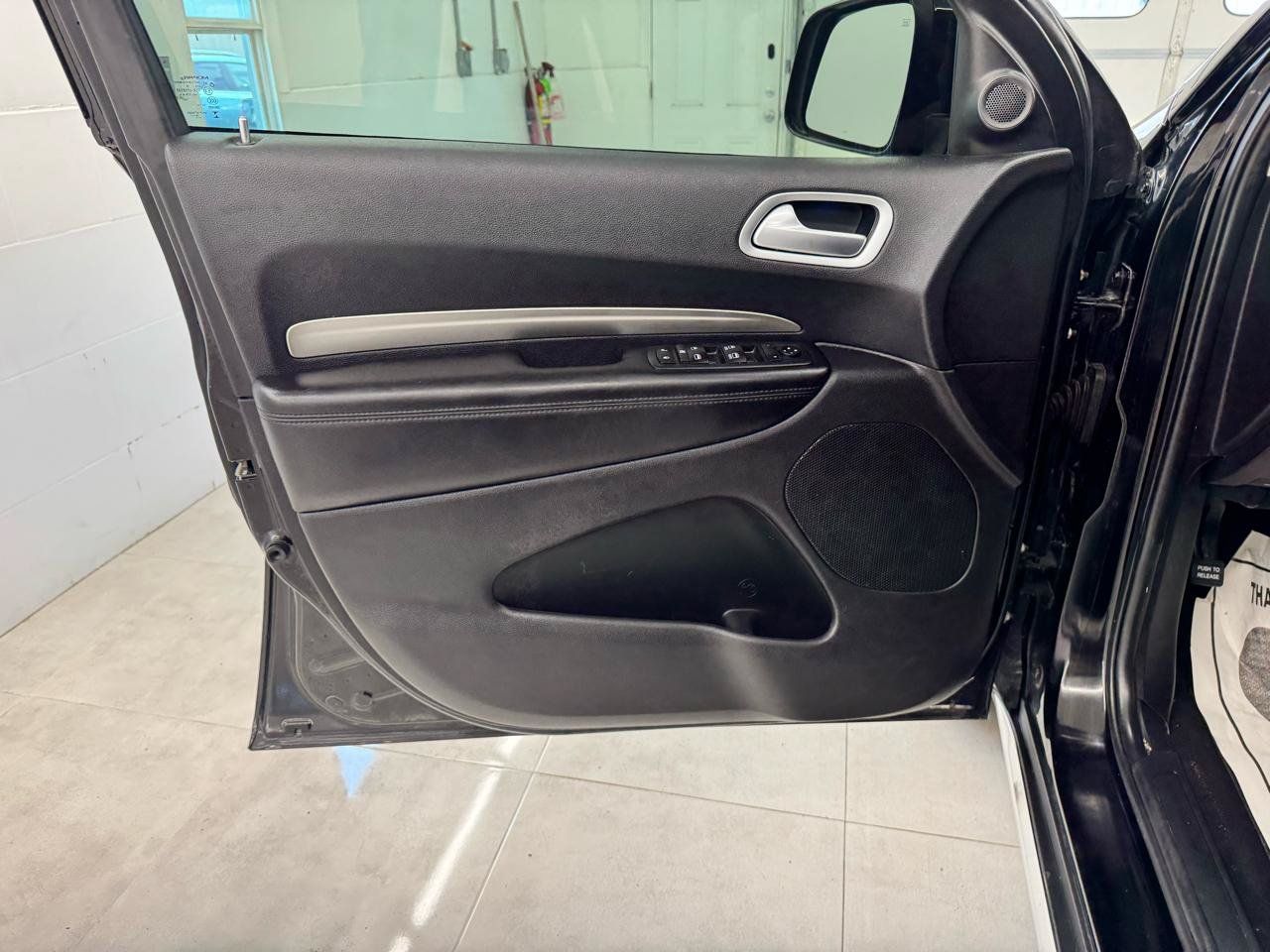 Used 2020 Dodge Durango SXT RWD image 9