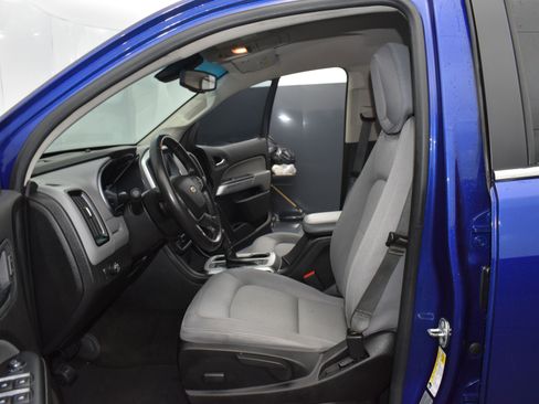 Used 2017 Chevrolet Colorado LT w/ LT Convenience Package image 12