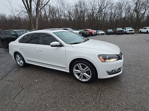 Used 2014 Volkswagen Passat TDI SE FWD image 10