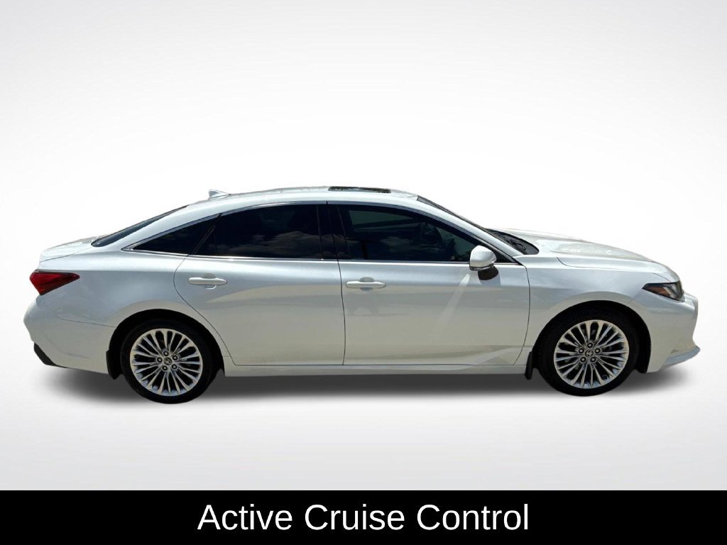 Used 2019 Toyota Avalon Limited FWD image 11