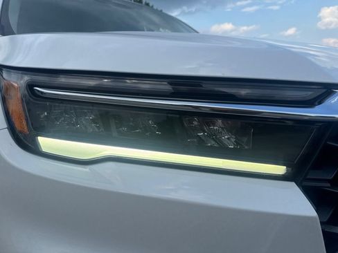 Used 2023 Honda Pilot LX image 49