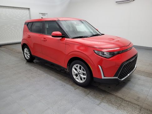 Used 2023 Kia Soul LX w/ LX Technology Package FWD image 11