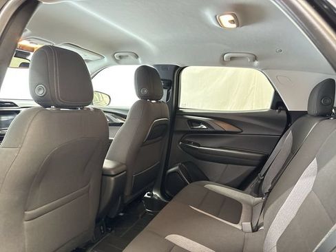 Used 2023 Chevrolet TrailBlazer LT w/ Convenience Package AWD/4WD image 13