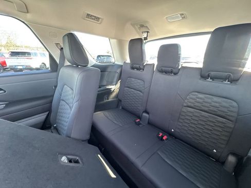 New 2026 Nissan Pathfinder SV image 23