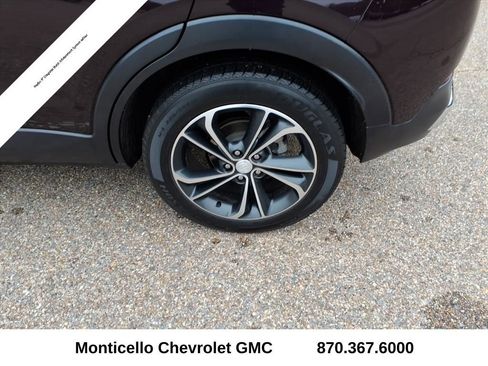 Used 2020 Buick Encore GX Essence w/ Advanced Technology Package image 9