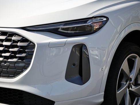 New 2025 Audi Q5 Premium Plus image 12