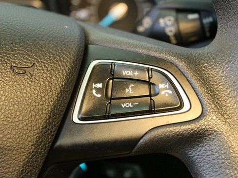 Used 2018 Ford Focus SE image 20