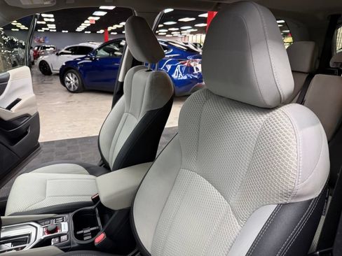 Used 2020 Subaru Forester Premium AWD/4WD image 33